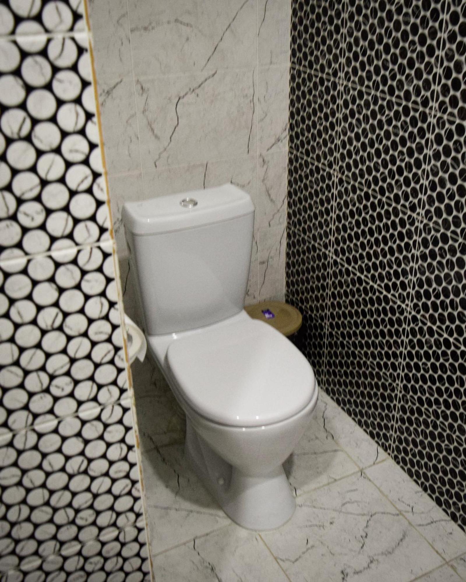 Hotel "Continent" Halal Karaganda Bagian luar foto